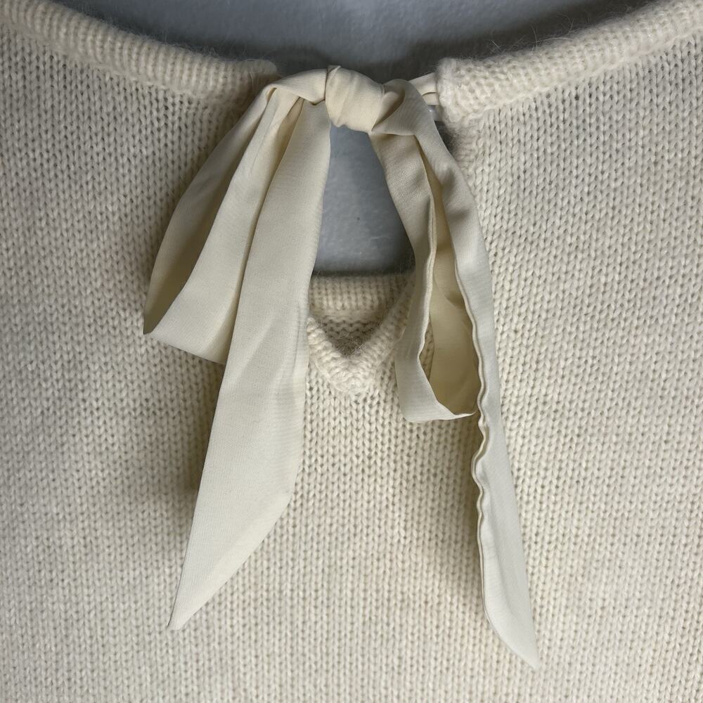 Lauren Ralph Lauren Womens Alpaca Blend Sweater V Neck Cream Sz M Lace Bow Luxe - Picture 9 of 10